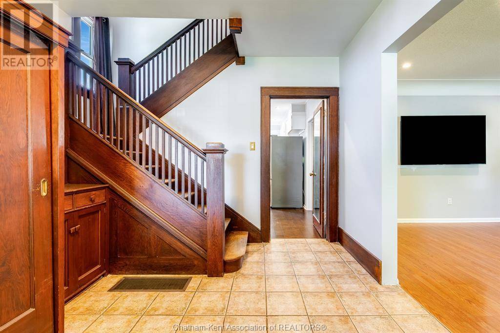 Blenheim, ON N0P1A0,232 Chatham STREET South