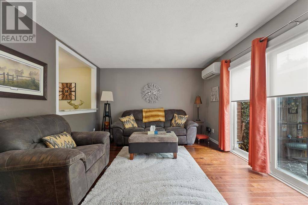 Windsor, ON N8T3A4,6256 ROSE-VILLE GARDEN