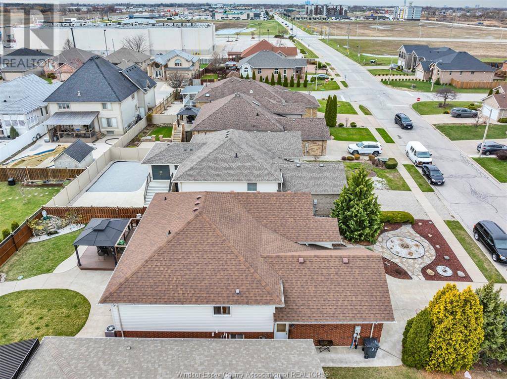 Lakeshore, ON N9K1E6,137 AMY CROFT