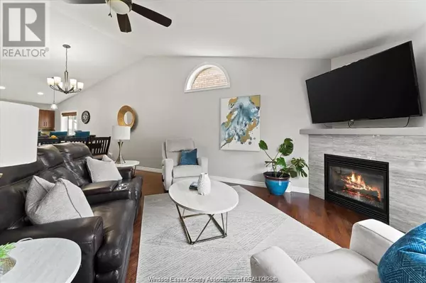 Windsor, ON N8P0A7,2370 CYPRESS AVENUE