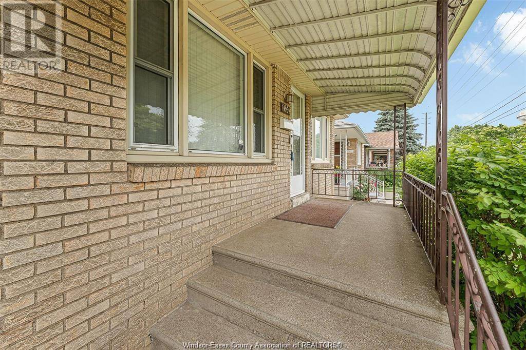 Windsor, ON N8X4M4,1691 LANGLOIS