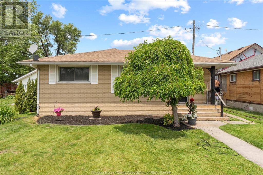 Lakeshore, ON N0R1A0,591 ROSS BEACH ROAD