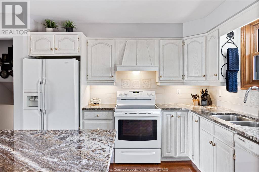 Tecumseh, ON N8N3H7,12680 KIMBERLY DRIVE