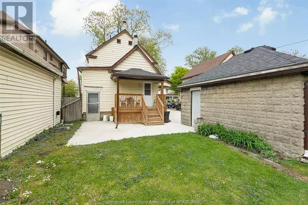 Windsor, ON N9B2B4,151 CURRY AVENUE