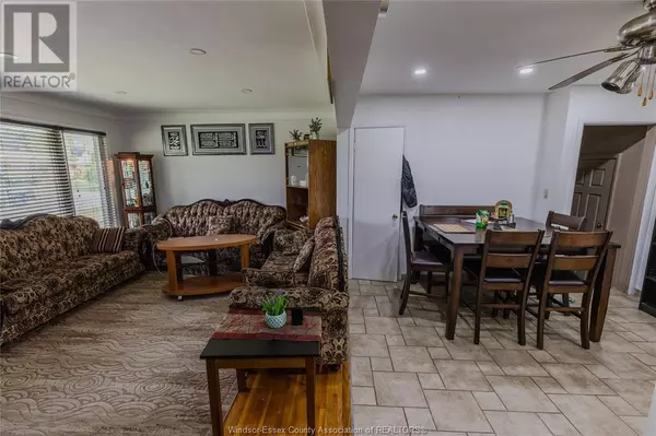 Windsor, ON N9E2W2,2415 MARK