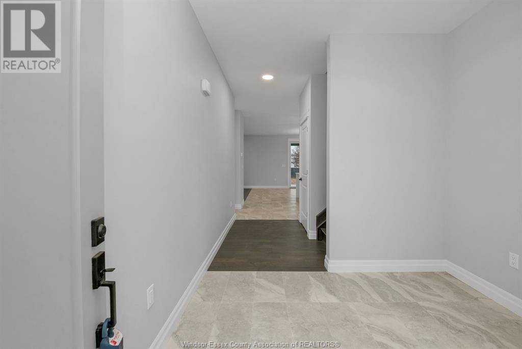 Kingsville, ON N0R1B0,49 BELLEVIEW DRIVE