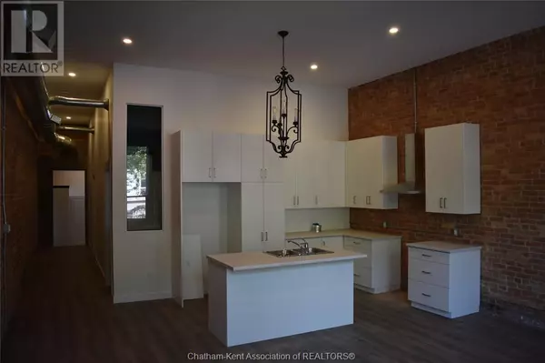 Chatham, ON N7M1E3,164 King ST #201