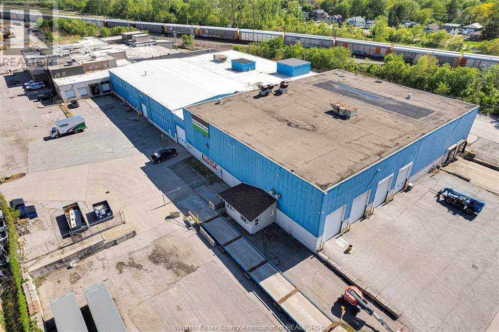 Windsor, ON N8X1H7,1153 TECUMSEH ROAD West
