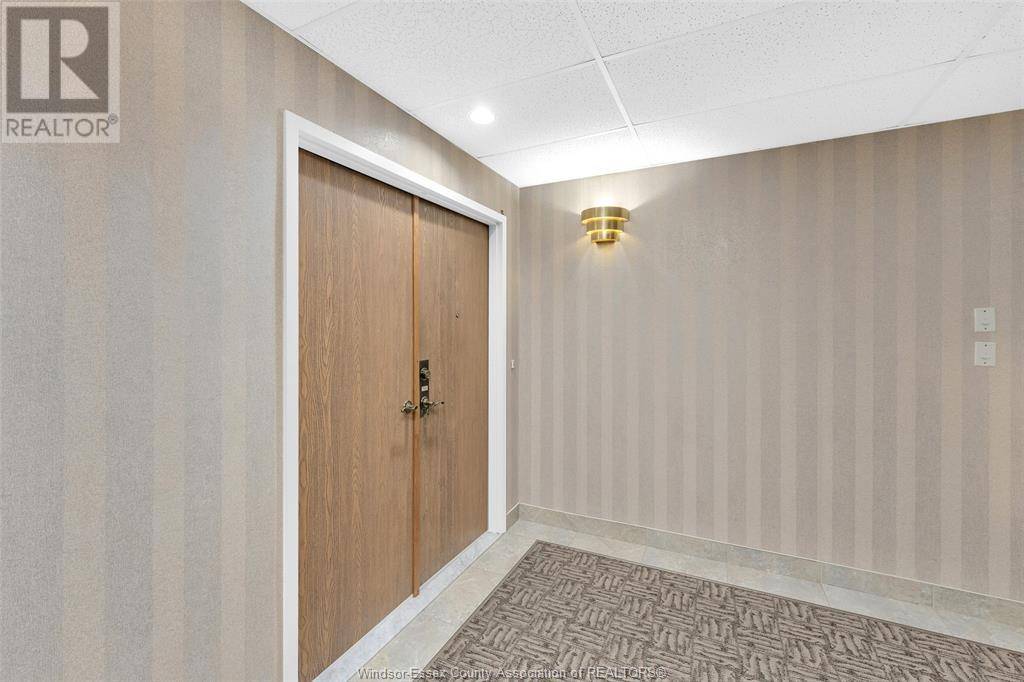 Windsor, ON N8Y5A2,4789 RIVERSIDE #702