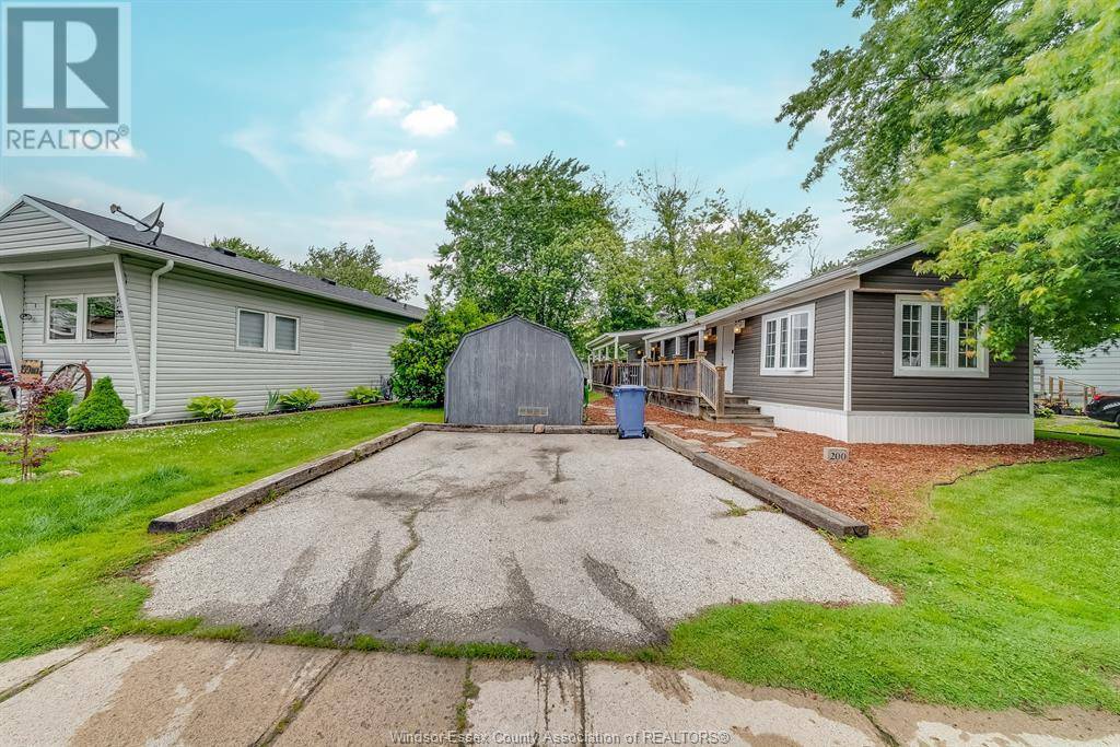 Essex, ON N8M2A8,200 STEVEN COURT