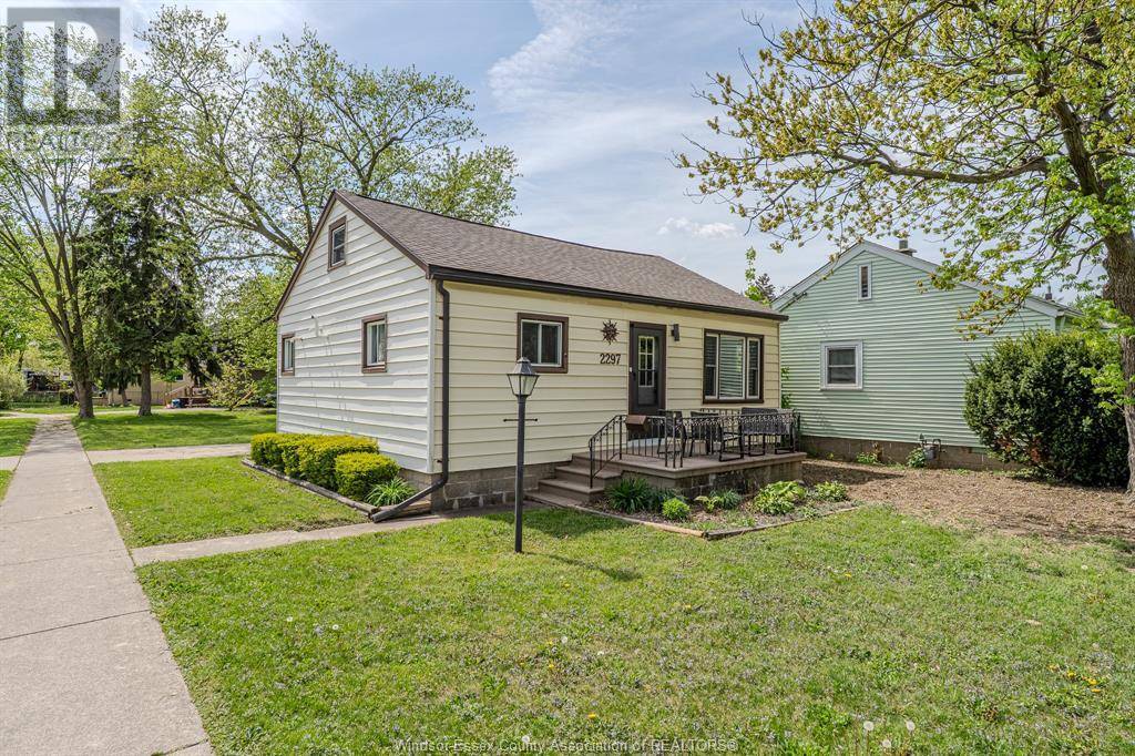 2297 PARENT, Windsor, ON N8W2E4