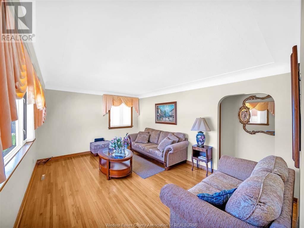 Leamington, ON N8H2J3,4 PULFORD