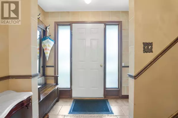 Chatham, ON N7M2A8,246 Tweedsmuir AVENUE West