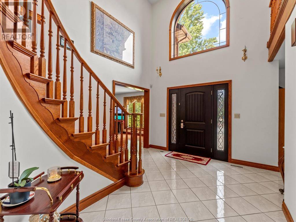 Lakeshore, ON N8N4K9,315 MAJESTIC DRIVE