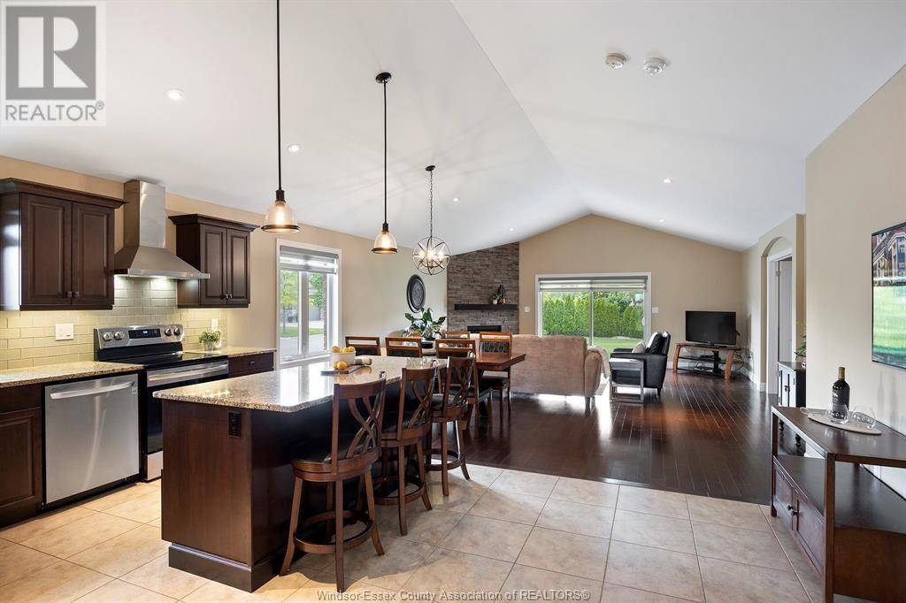 Lasalle, ON N9H0G3,1146 HAYES STREET