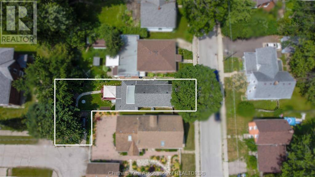 Chatham, ON N7M4R9,206 Adelaide STREET South
