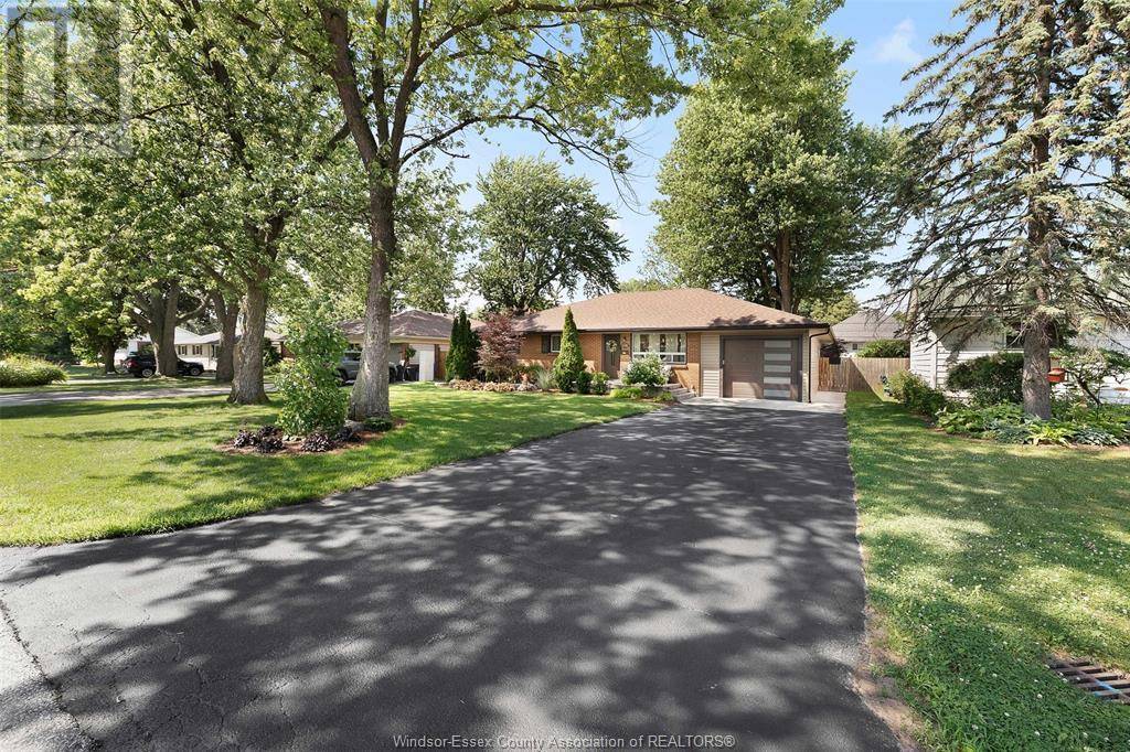 Lasalle, ON N9J1Y3,1135 STUART BOULEVARD