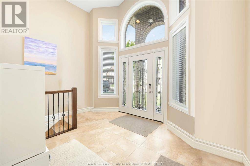 Windsor, ON N8R0A7,3028 MCROBBIE CRESCENT