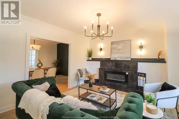 3629 QUEEN, Windsor, ON N9C1P1