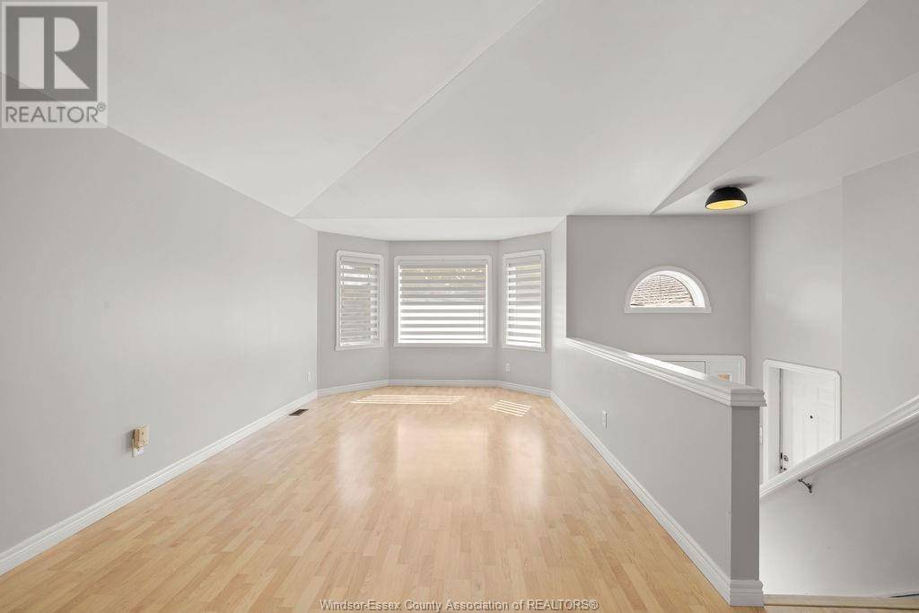 Windsor, ON N8P1R2,1531 CLOVER AVENUE