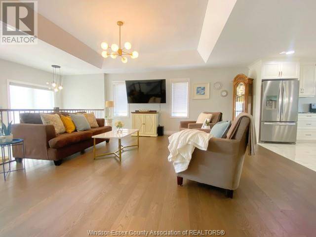 Amherstburg, ON N9V4A5,48 KINGSBRIDGE DRIVE