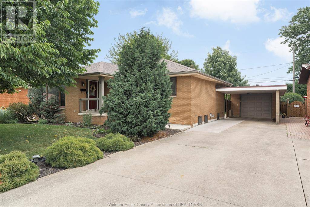 3318 PARKWOOD AVENUE, Windsor, ON N8W2L1