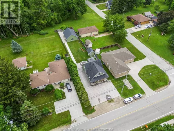 Lasalle, ON N9J1X5,1530 SPRUCEWOOD