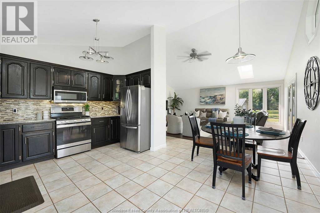 Amherstburg, ON N9V3R3,94 SARI LANE