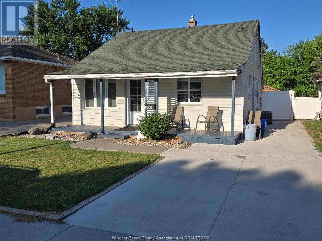 2747 PARENT AVENUE, Windsor, ON N8K4K7