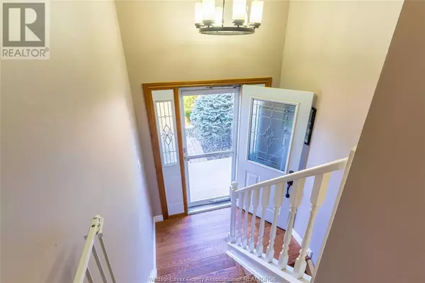 Chatham, ON N7L4T8,104 ARGYLE CRES