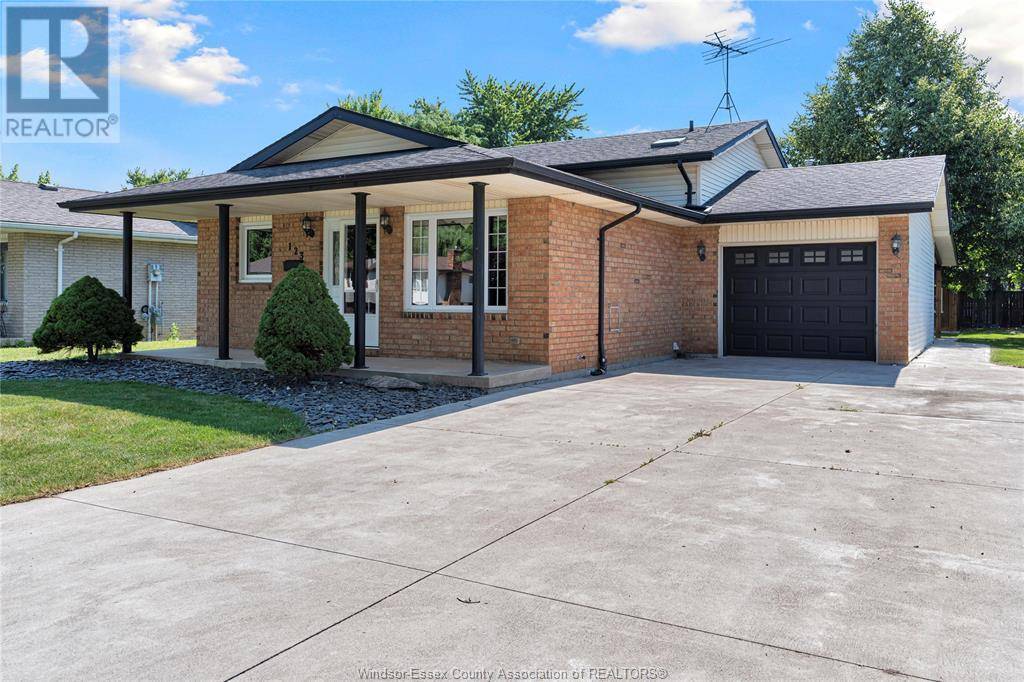 Essex, ON N8M3B8,123 STANTON COURT