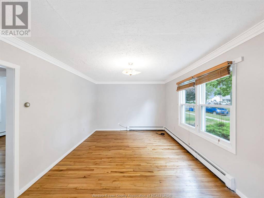 Leamington, ON N8H2P3,7 Whitwam AVENUE
