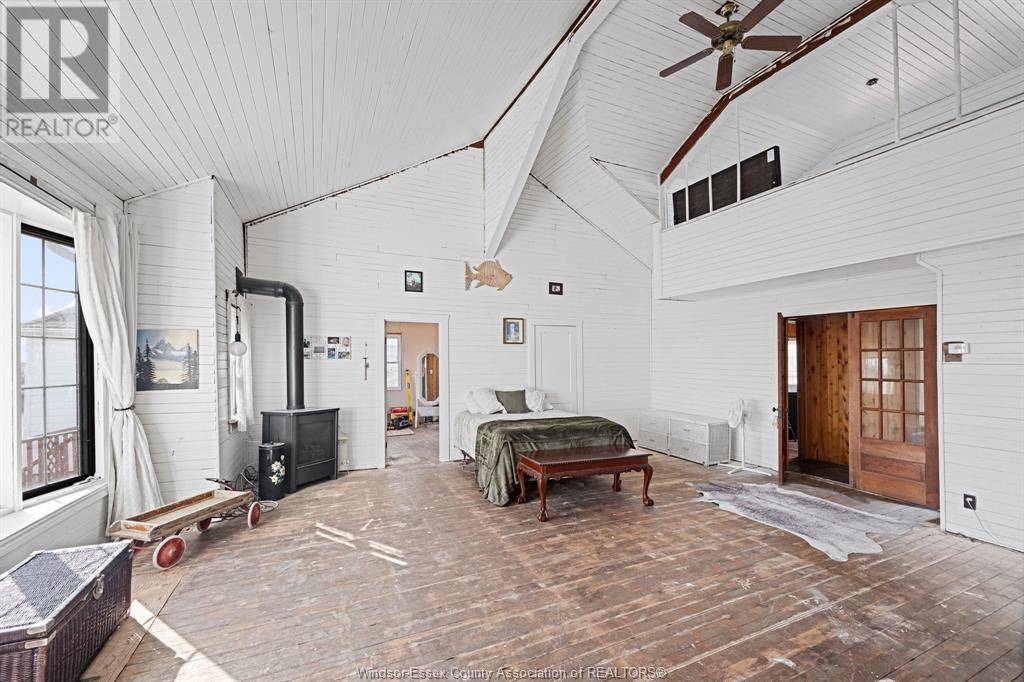 Lakeshore, ON N0R1N0,13980 CRYSTAL BEACH ROAD