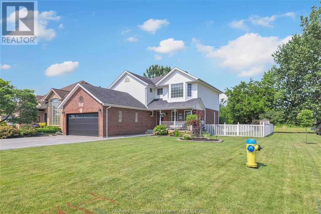 Lakeshore, ON N0R1A0,211 BAYBERRY