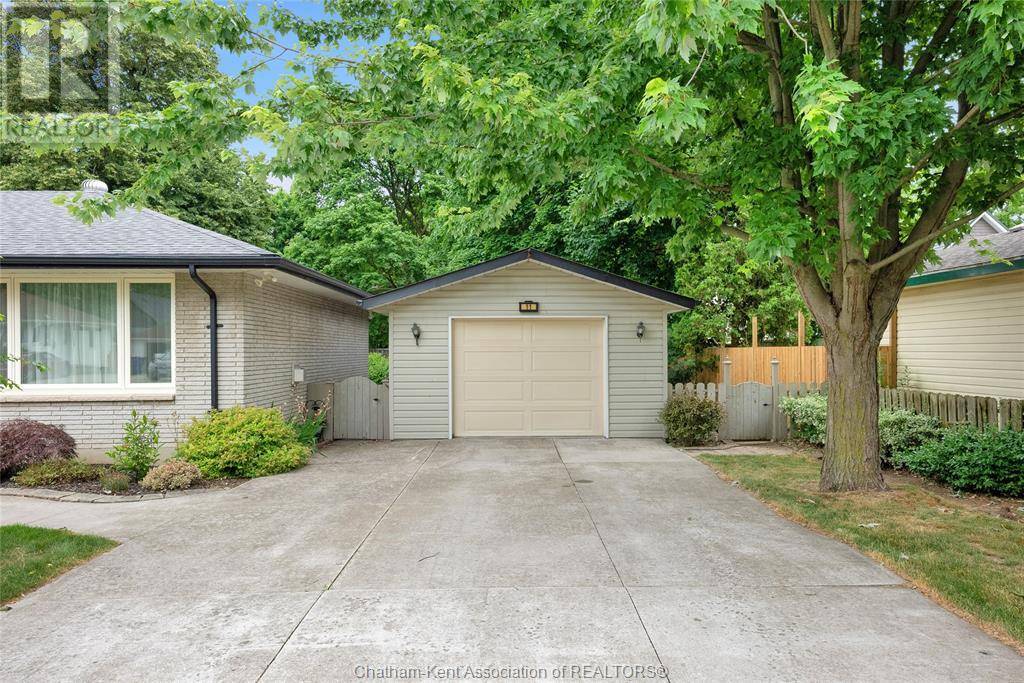 Blenheim, ON N0P1A0,11 Victoria STREET
