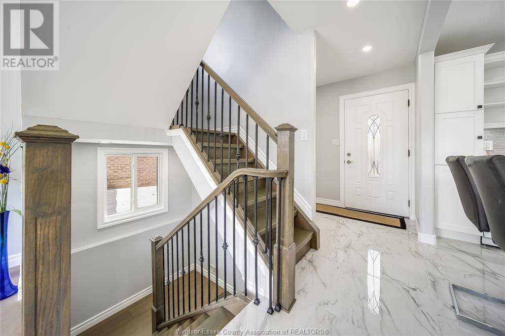Windsor, ON N8R1W7,9914 FOREST GLADE COURT