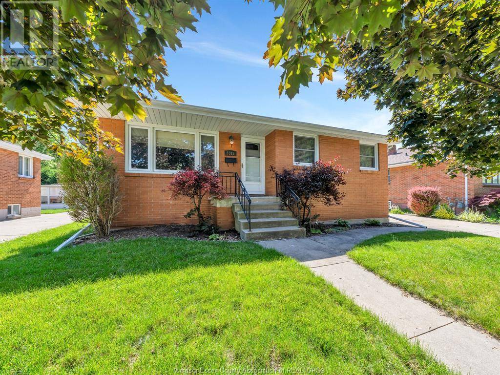 Windsor, ON N8X1Y7,1315 JANETTE AVE