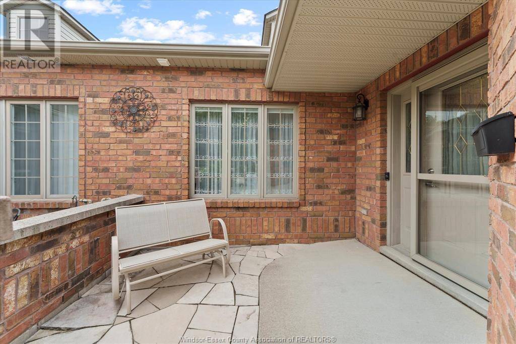 Belle River, ON N8L0P3,392 Lenore STREET