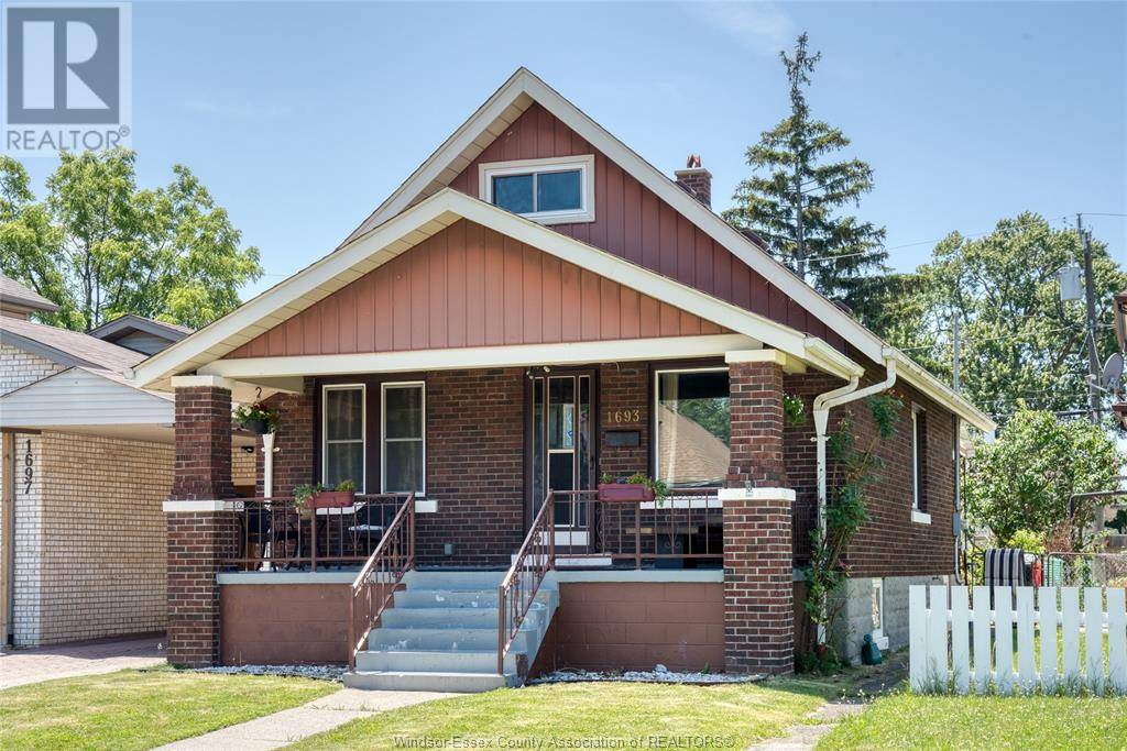 Windsor, ON N8X4H5,1693 ELSMERE STREET