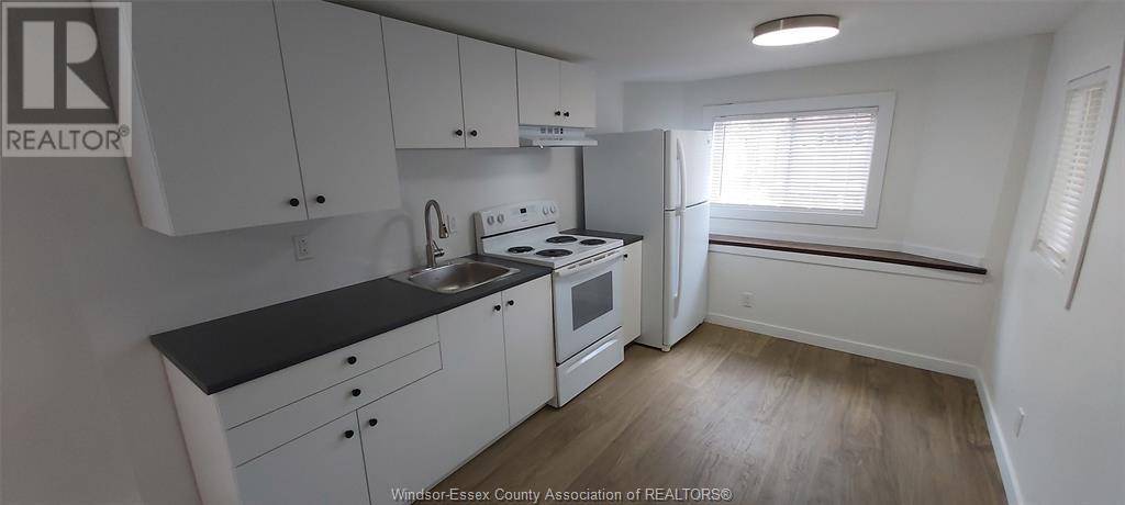 Windsor, ON N8W2B5,220 BARRACUDA AVENUE