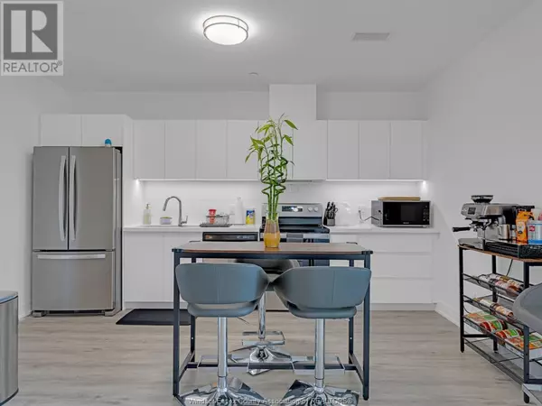 Lasalle, ON N9H0P4,7333 MEO BLVD #303