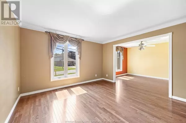 Lasalle, ON N9J2H5,350 MAYFAIR AVENUE