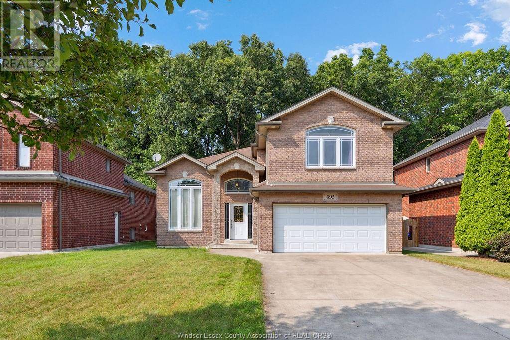 695 INTERNATIONAL AVENUE, Lasalle, ON N9J0A5