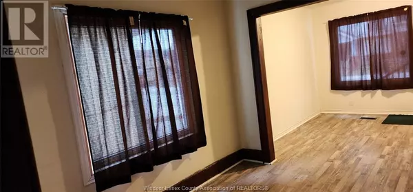 Windsor, ON N8X3V1,2244 HOWARD #MAIN