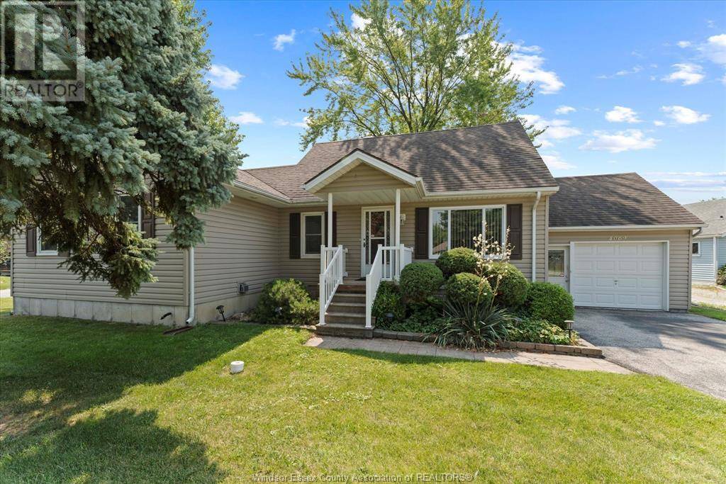4069 GRAND MARAIS, Windsor, ON N8W1W9