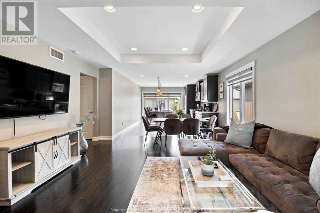 Windsor, ON N8P0B6,11922 THISTLEDOWN AVENUE