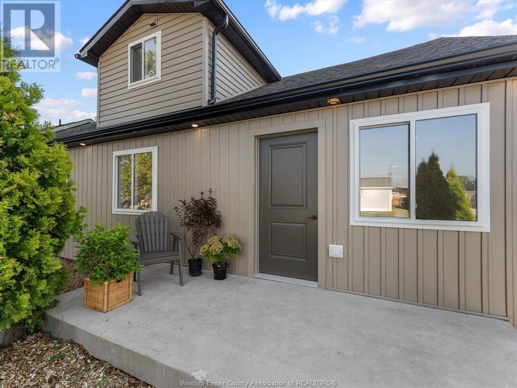 Windsor, ON N8W4B5,2738 CHANDLER ROAD
