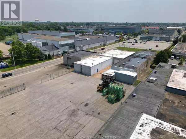 Windsor, ON N8X3M6,1327 MCDOUGALL STREET