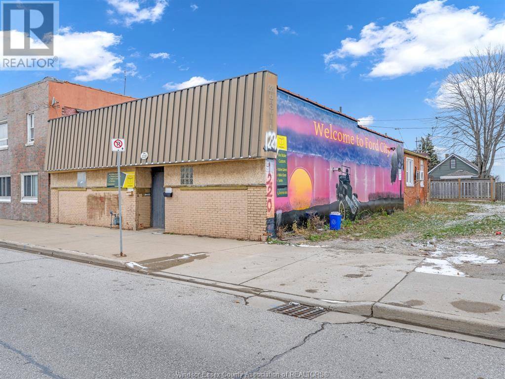 Windsor, ON N8Y2E3,1220 DROUILLARD ROAD