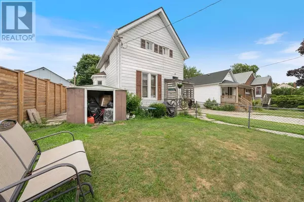 Sarnia, ON N7T1N4,118 TALFOURD STREET